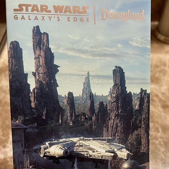 Star Wars Galaxy’s Edge Disneyland Opening 2019 Pins & Map - Picture 5 of 6